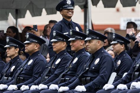 LAPD chief candidate field narrows to about 10, a mix of outsiders and ...