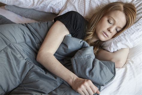 Weighted Blanket Benefits - University Health News