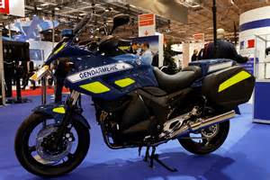 File:Paris - Salon de la moto 2011 - Yamaha - 900 TDM Gendarmerie - 001.jpg - Wikimedia Commons