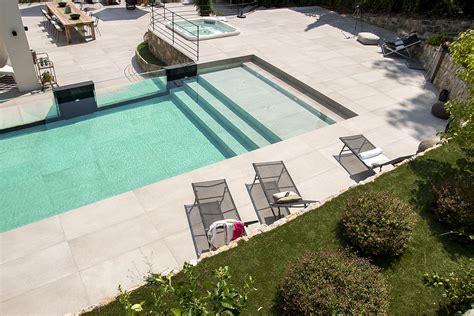 Top 5 Benefits of Porcelain Pavers for Your Pool Deck - Tile Tech Pavers®