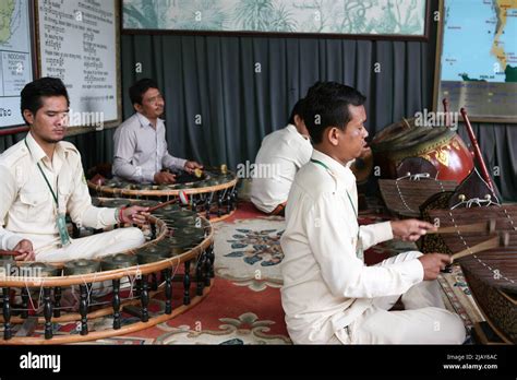 Pinpeat orchestra, Silver Pagoda complex, Phnom Penh, Cambodia Stock Photo - Alamy