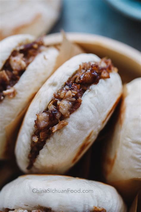 Rou Jia Mo- Chinese Hamburger-Braised Pork Belly Buns - China Sichuan Food