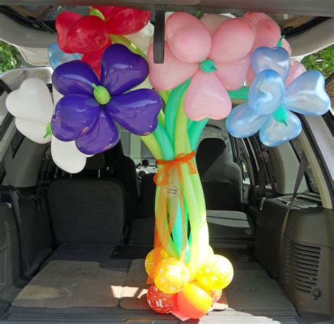 DIY Flowquet Balloon Flower Bouquet by CelebratetheDayparty