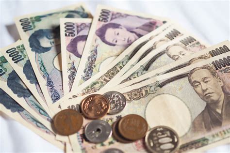 Yen Exchange Rate Goes Down in Sessions | WiBestBroker