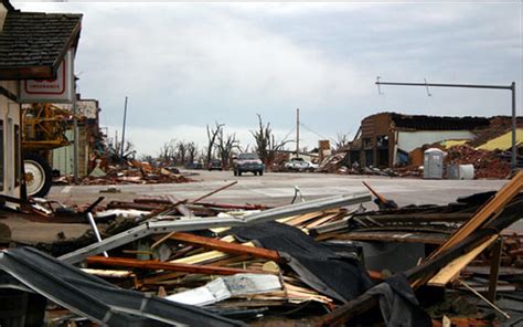 Greensburg Tornado - Photo 8 - CBS News