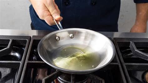 Shimmer, Deep-Fry, and Smoke: How Oil Behaves at Different Temperatures ...