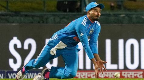 Shreyas misses Pakistan clash with fresh back injury; gets grilled by ...