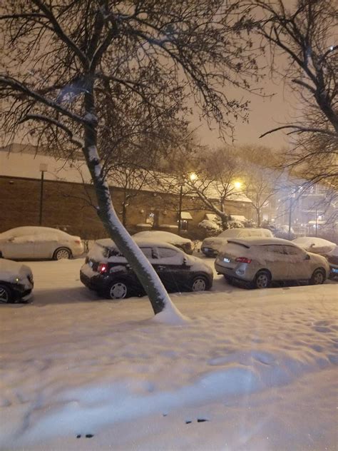 PHOTOS: Snowstorm hits Chicago area | abc7chicago.com