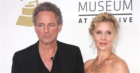 Fleetwood Mac's Lindsey Buckingham Getting Divorced, Ending 21-Year ...