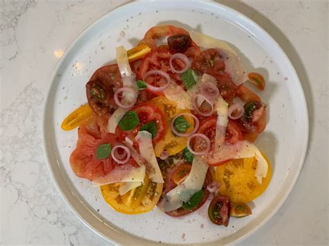 Classic tomato carpaccio salad - Cityline