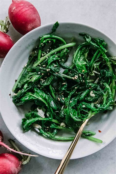 How to Sauté Radish Greens ⋆ Yes, Radish Greens are Edible & Delicious!