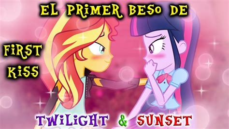 Sunset Shimmer And Twilight Sparkle Kiss