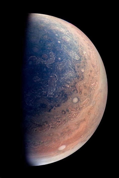 Jupiter's magnetic field has two 'south poles' | Popular Science