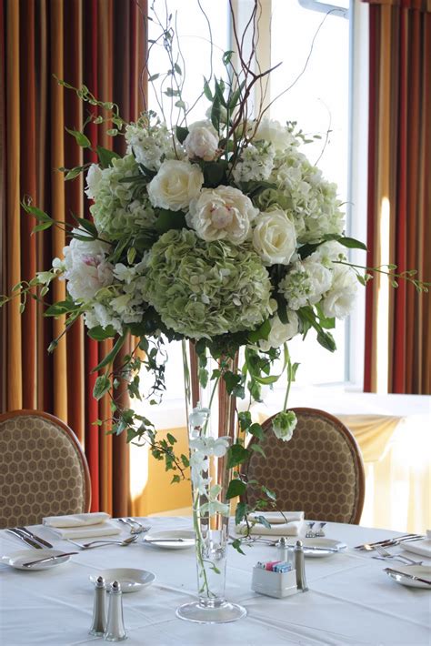 BLUSH floral design: White Wedding!