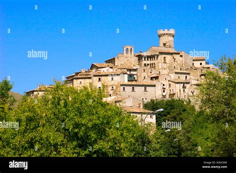 Santo Stefano di Sessanio Stock Photo - Alamy