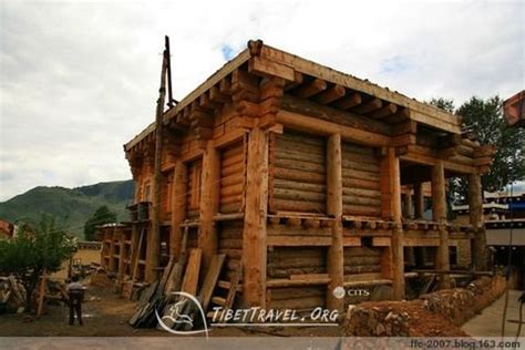 Tibetan houses, the unique scenery in Tibet