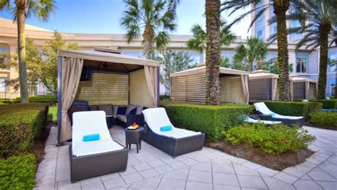 Orlando Pools & Hotel Cabanas - Waldorf Astoria Orlando Pool