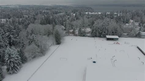 Snow in Federal Way during Feb. 12-13 storm | king5.com