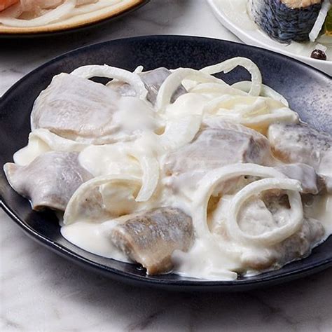 Pickled Herring in Cream Sauce - 2 fillets, | Recetas de arenque ...