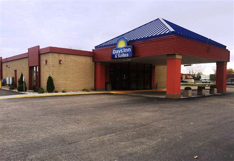 DAYS INN & SUITES BY WYNDHAM MT PLEASANT - Updated 2024 Prices & Motel ...