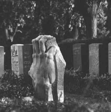 Funny Head Stones: Funny, Creepy, and Weird Cemetery 'Headstones'