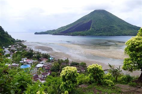 Walk Report - 8105 miles to climb a Volcano - Gunung Api, Banda Islands • Walkhighlands