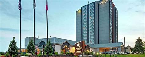 DoubleTree by Hilton Toronto Airport, Toronto - YYZ - HotelTonight