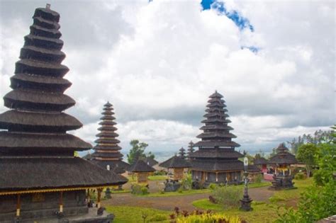 Pura Besakih Bali - Indonesia Travel Guide