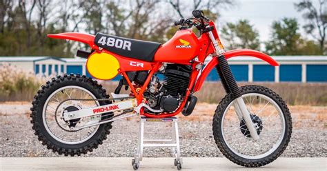 10 Classic Dirt Bikes We'd Love To Throw A Leg Over