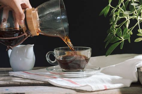 Low-acid Cold Brew Coffee: Health Benefits & Differences | Lifeboost Coffee