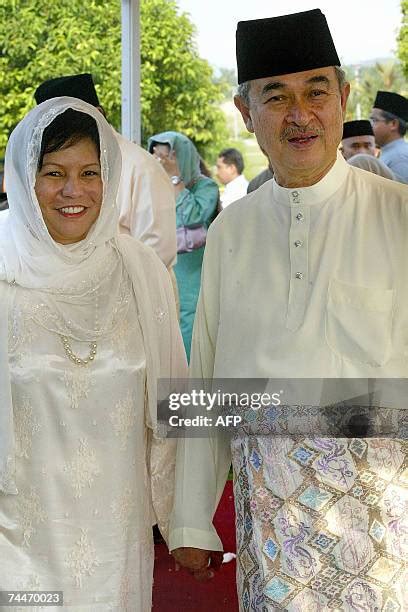 189 Malaysian Prime Minister Abdullah Ahmad Badawi Visits Stock Photos ...