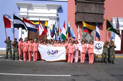 MESA REDONDA PANAMERICANA TRUJILLO: Actividad Colegio Maria Auxiliadora