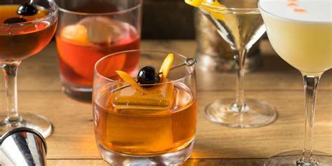 The 12 Best Whiskey Cocktails Newbies Will Love - The Mixer