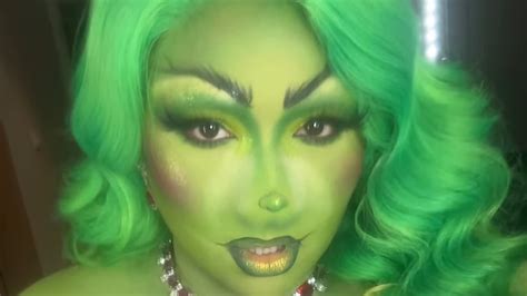 Lizzo says her Grinch costume 'is the ONLY thing saving her from ...