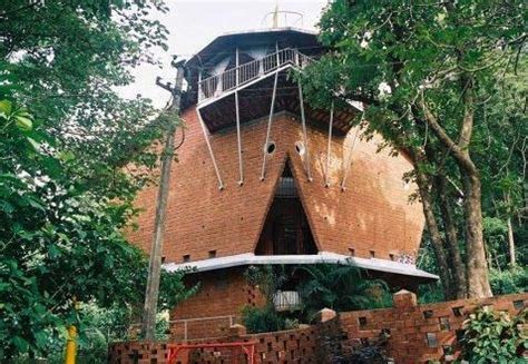 Shaped Like A Ship In The Middle Of The Road, Discover Goan ...