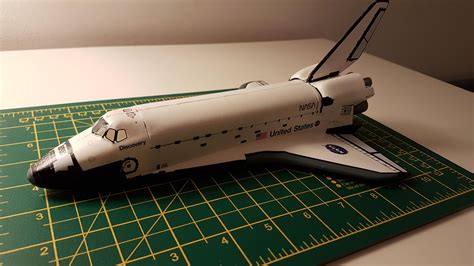 Space Shuttle Discovery (2nd ever model) : modelmakers