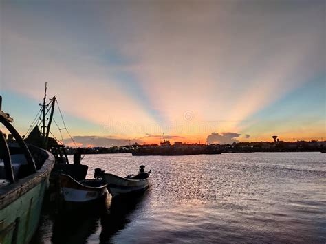 Sunset View from Chennai N4 Beach Editorial Stock Image - Image of ocean, boats: 169649669