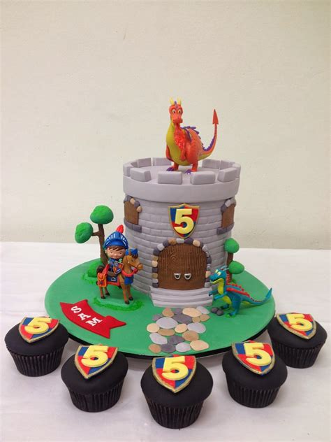 handi's cakes: Mike the Knight Cake