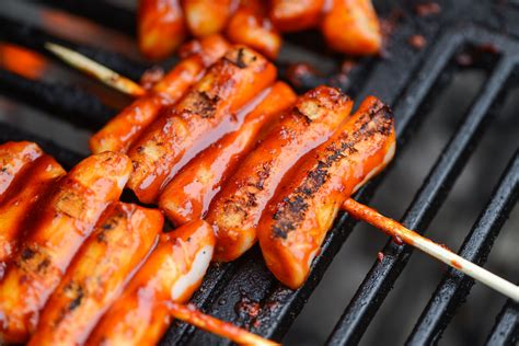 Grilled Tteokbokki: Spicy Korean Rice Cakes Recipe :: The Meatwave