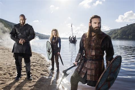 Vikings Ragnar Lothbrok, Lagertha and Rollo Season 3 Official Picture - Vikings (TV Series ...