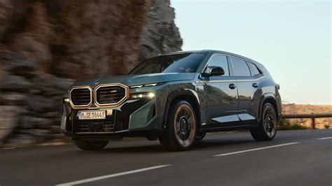 2023 BMW XM Takes On Super SUVs With A 644-HP Hybrid Drivetrain - IMBOLDN