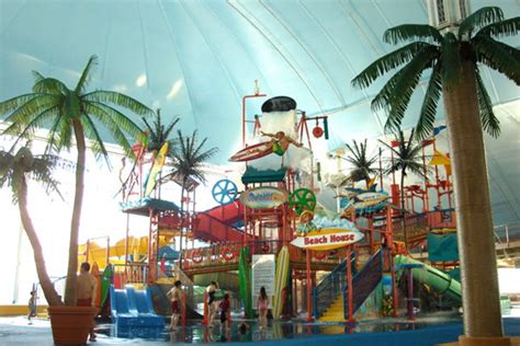 Fallsview Indoor Waterpark: Niagara Falls Attractions Review - 10Best Experts and Tourist Reviews