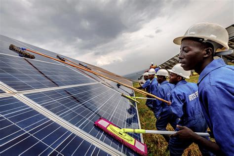 Solar Panel Maintenance Guide: Keep Your Panels Clean