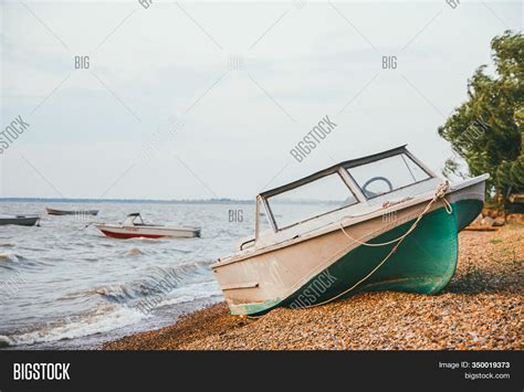 Group Fishing Motor Image & Photo (Free Trial) | Bigstock