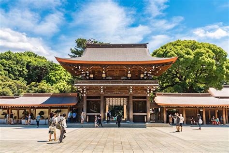 Meiji Jingu Shinto Shrine | Best things to do in Tokyo