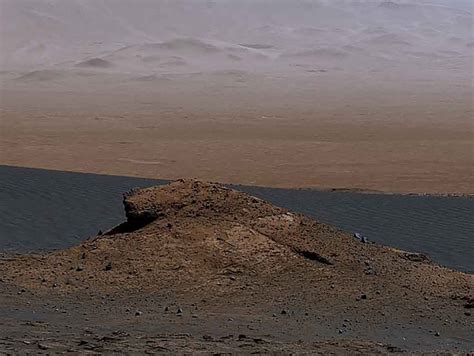 Video: Curiosity rover captures 360-degree panorama of Mount Sharp on Mars, showing changing ...