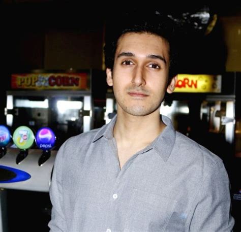 Yashvardhan Ahuja Wiki, Age, Girlfriend, Family, Biography & More - WikiBio