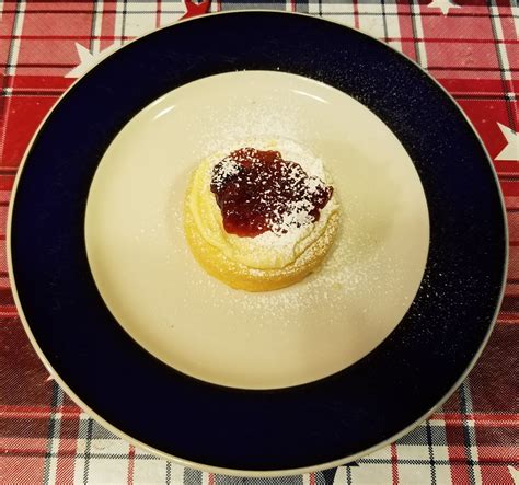 KILLER HOBBIES: Mini Victoria Sponge