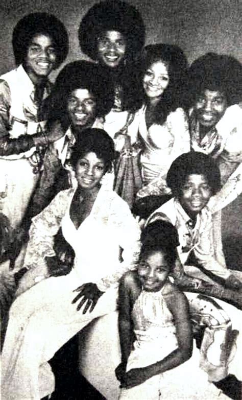 Rebbie With Family - Maureen Reillette "Rebbie" Jackson Photo (33360672 ...