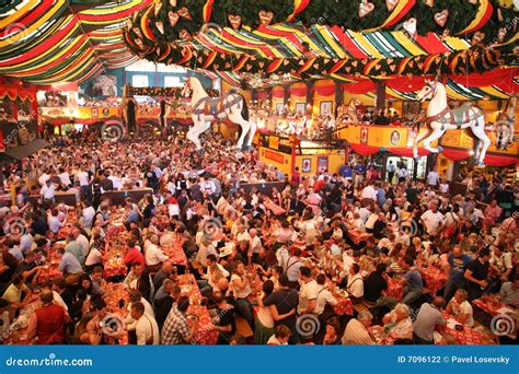 MUNICH, GERMANY - Oktoberfest Editorial Photography - Image: 7096122